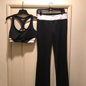Workout bra top and matching yoga pants